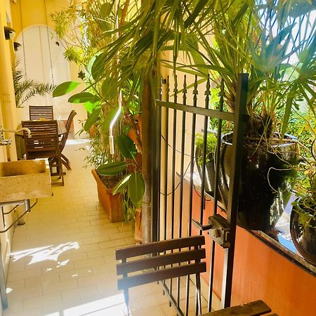 Nervi Residenziale A Due Passi Dal Mare Appartement Genua Buitenkant foto